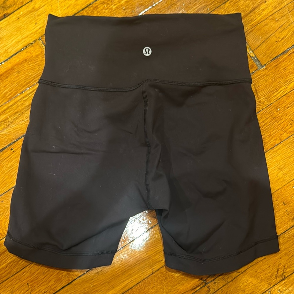 Lululemon Wunder Train Shorts